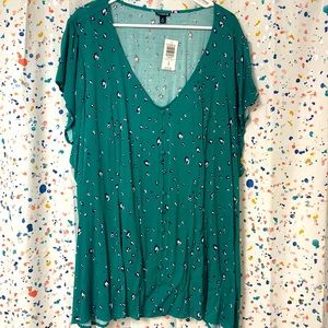 Torrid Size 5 green leopard print blouse shirt. Corset tie detail on back